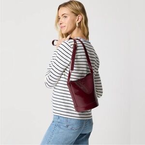 NEW J. Crew shiny vegan croc crossbody bucket bag vintage Burgandy CL490 $98